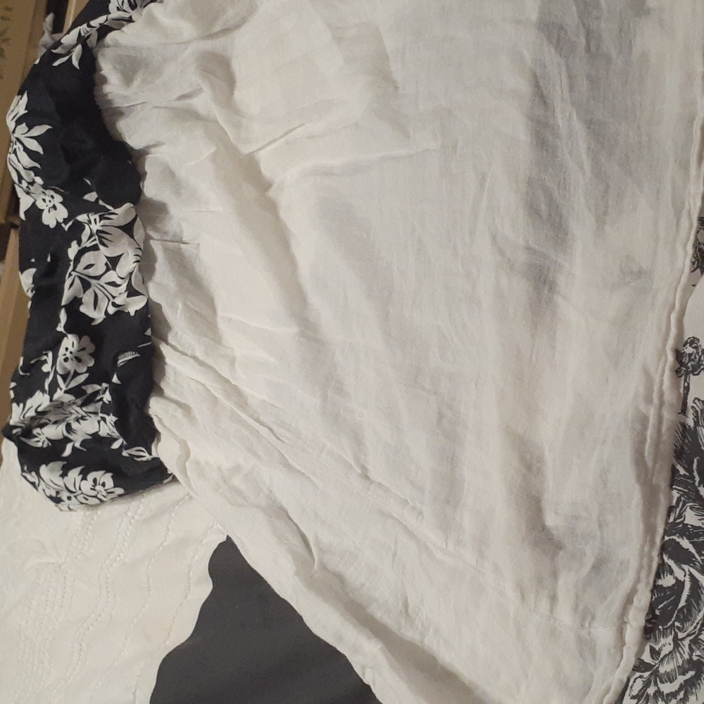 Dress - Picture 8 of 9